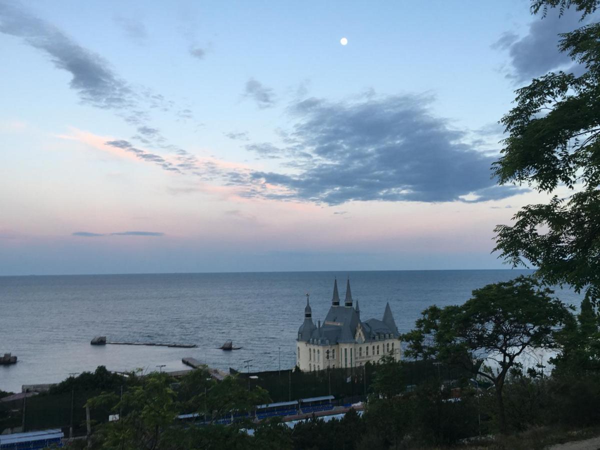Kvartira U Samogo Moria! Одесса Экстерьер фото